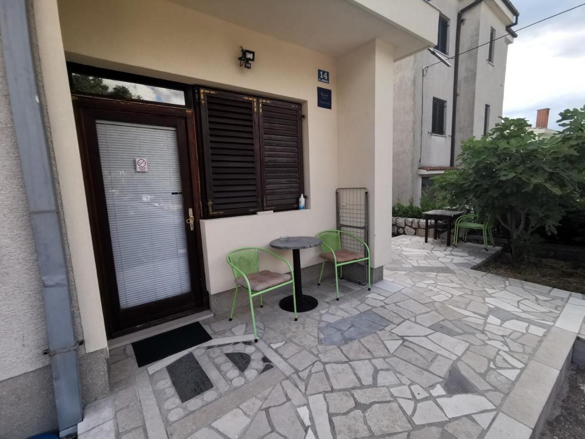 Guest House Dijana Kraljevica Bagian luar foto